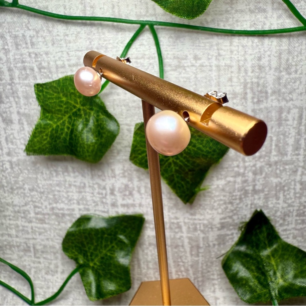 NWT Sterling Silver & Freshwater Pearl Stud Earrings - Picture 3 of 7